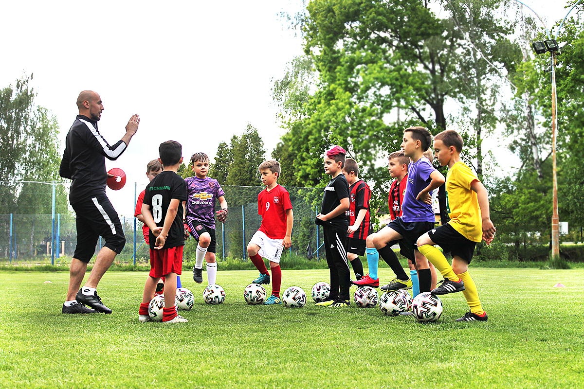 Trening piłki nożnej - spotkanie z trenerem